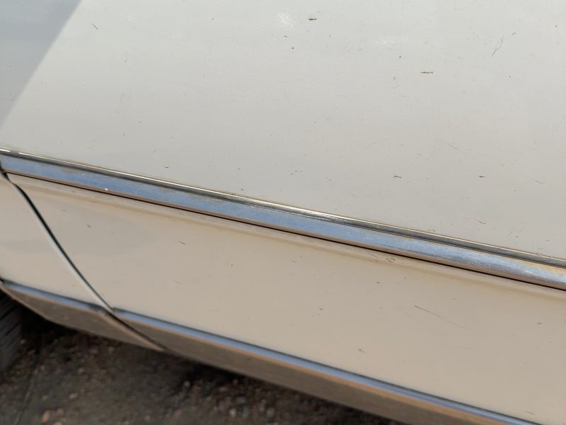 1986 Oldsmobile Ninety-eight (80 & Up) Front Door Moulding LH
