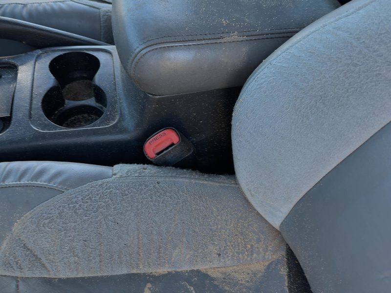 2000-2004 Jeep Grand Cherokee Front Seat Belt LH
