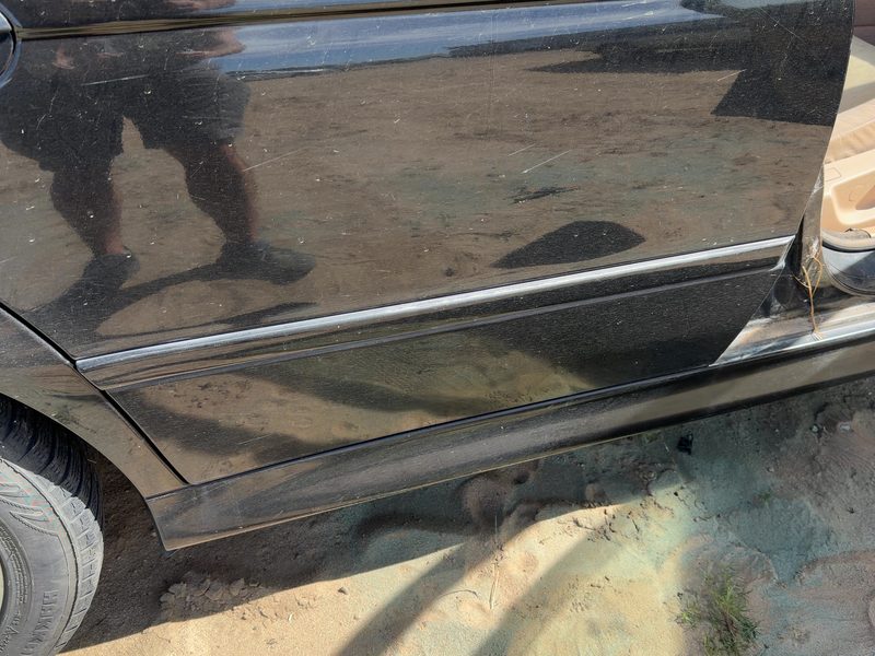 1997-2003 BMW 530i Rear Door Moulding RH