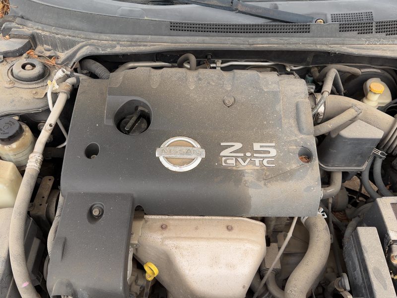 2002-2006 Nissan Altima Engine Cover
