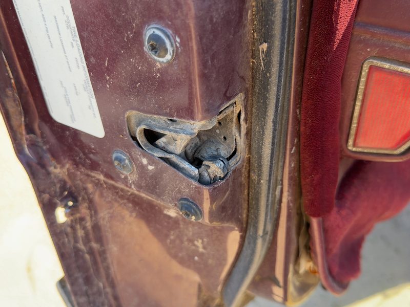 1987 Buick Park Avenue (80&up) Front Door Latch LH