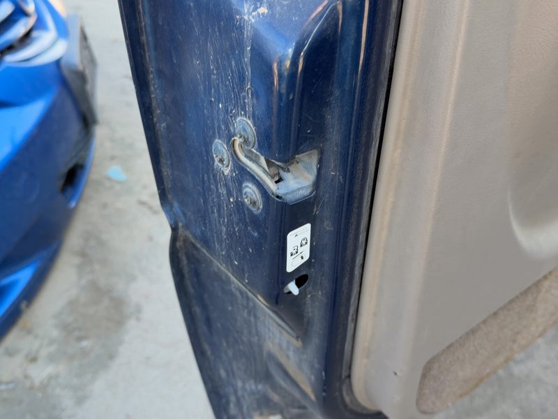2000-2007 Chevy/gmc Suburban 1500 Series Rear Door Latch LH