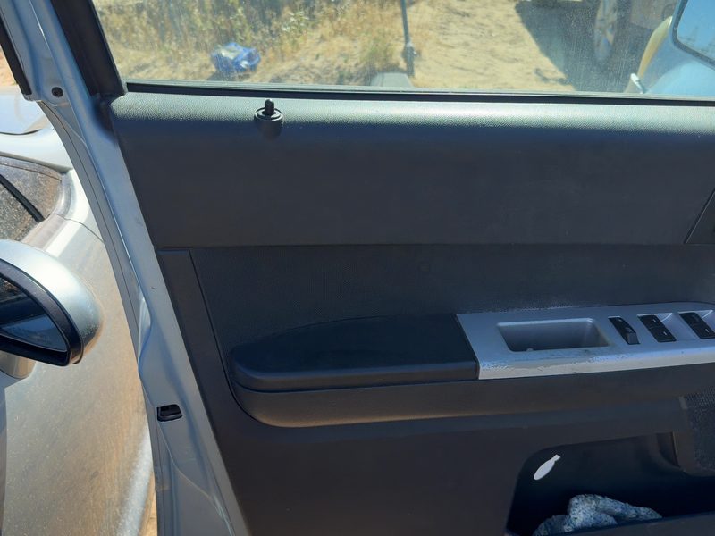 2008 Mercury Mariner Front Door Trim Panel LH
