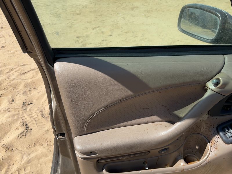 1999 Pontiac Bonneville (80 & Up) Front Door Trim Panel LH