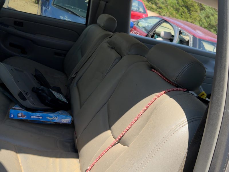 2005 Chevy/gmc Suburban 1500 Series Rear Seat Belt RH