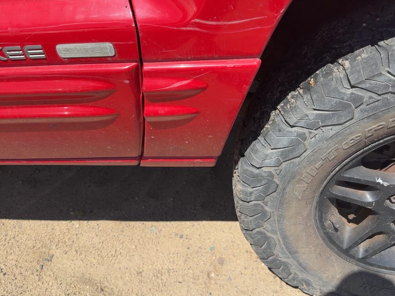 1999-2004 Jeep Grand Cherokee Fender Moulding RH