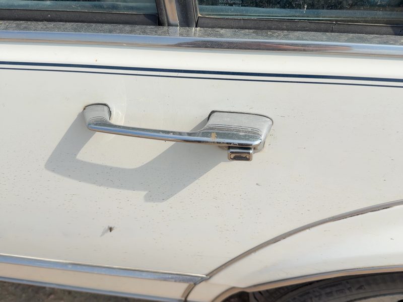 1986 Oldsmobile Ninety-eight (80 & Up) Outside Door Handle LH
