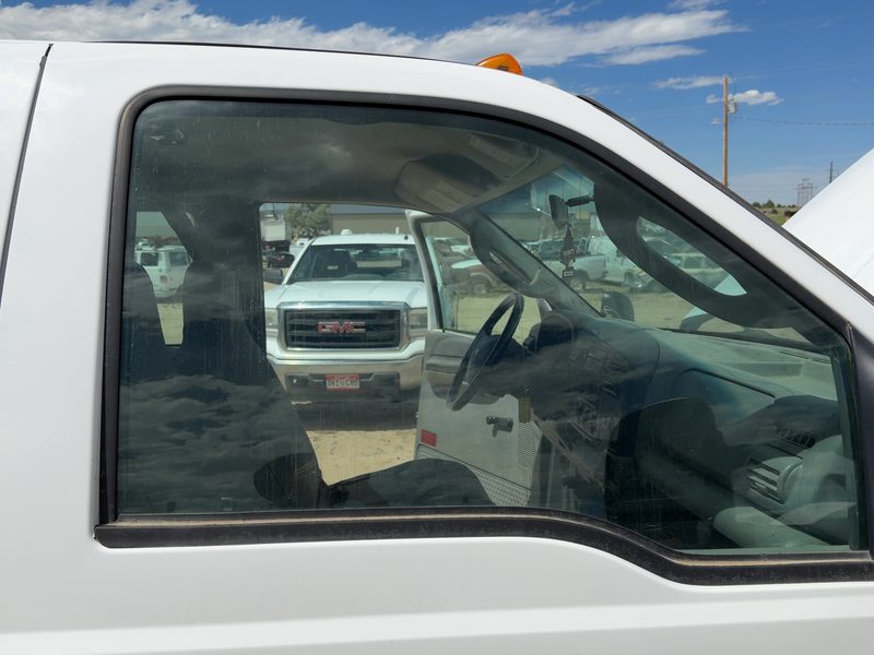 1999-2012 Ford F350 Super Duty Pickup Front Door Glass/Window RH