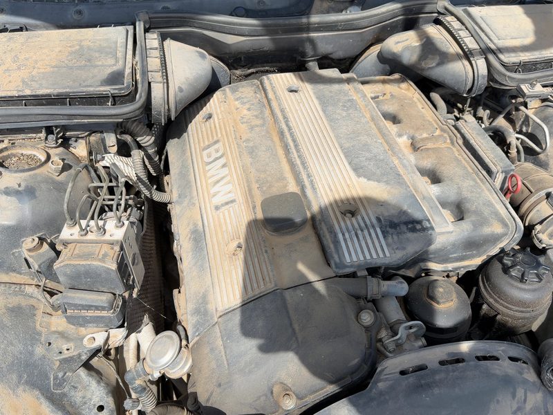 1999-2006 BMW 530i Cylinder Head