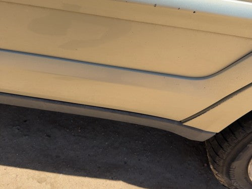 05-09 Legacy Outback Driver Left Rear Lower Moulding From Door Oem Gold 9J