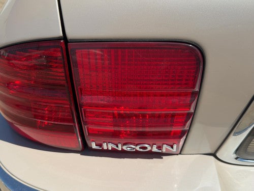 2001-2002 Lincoln LS Passenger Right Inner Tail Light Brake Lamp Rear LS Emblem