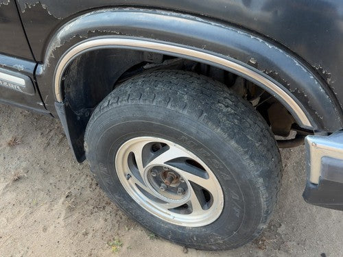 1998-2001 Chevy S10 Blazer Passenger Right Rear Wheel Flare Moulding Oem Back