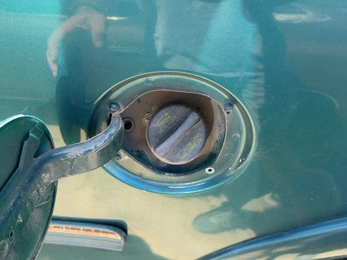1997-1998 Ford F150 Fuel Filler Neck Assembly With Gas Cap Oem 4.2L F85Z9034Ta