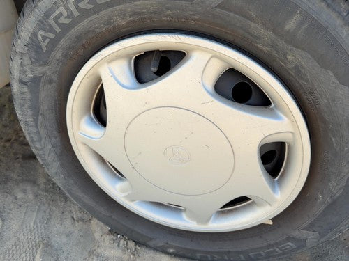 1997-2001 Toyota Camry 14 Inch Hubcap Wheel Cover Seven Hole OEM 42621AA020