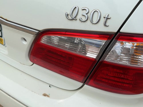 00-01 I30 Passenger Right Inner Tail Light Brake Lamp Oem Rear Lid Mounted