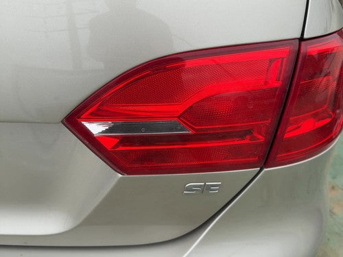 2011-2014 Vw Jetta Passenger Right Inner Tail Light Brake Lamp Oem Rear