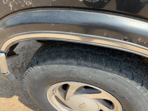 1998-2001 Chevy S10 Blazer Driver Left Front Wheel Flare Moulding Oem Fender