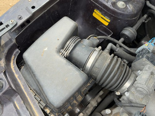 05-09 Equinox Complete Air Intake Cleaner Filter Box Housing With Tube Oem 3.4L