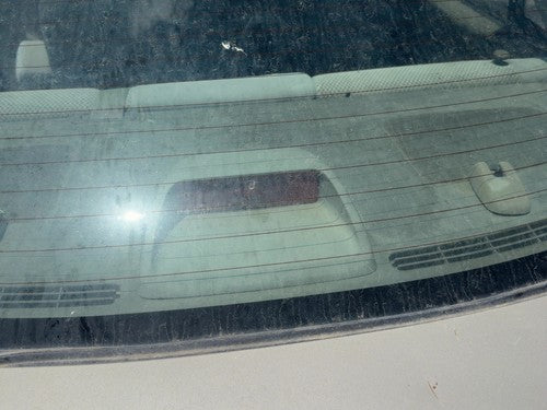 2000 Mazda Protege Dx Third Brake Light Middle Lamp Oem