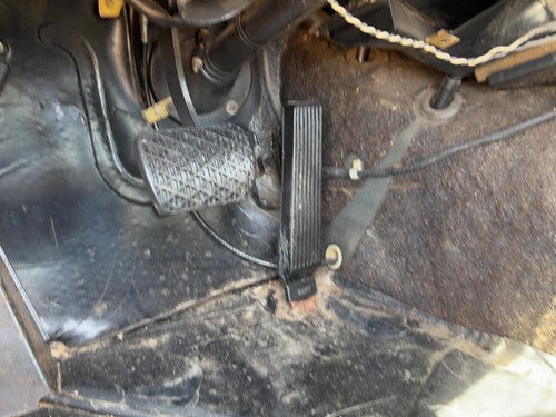 1973-1980 Mercedes 450SL 107 Gas Pedal Assembly Accelerator 4.5L OEM
