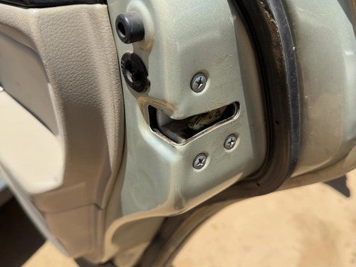 05-09 Legacy Outback Passenger Right Rear Door Latch With Rods/Cables Oem Back
