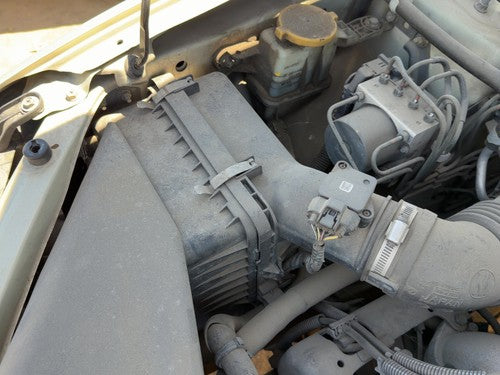 05-07 Legacy Outback Air Intake Cleaner Filter Box Housing With Tube 2.5L