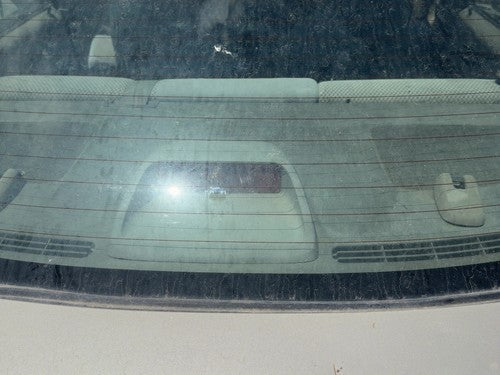 2000 Mazda Protege Dx Third Brake Light Middle Lamp Oem