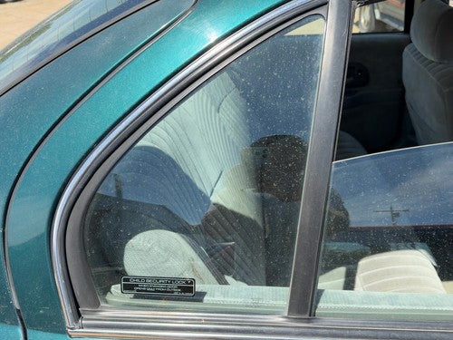 95-01 Chevy Lumina Passenger Right Rear Vent Window Back Door Glass OEM 10283742