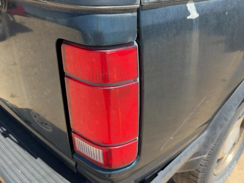 1991-1994 Ford Explorer 2 Dr Passenger Right Tail Light Brake Lamp Rear OEM