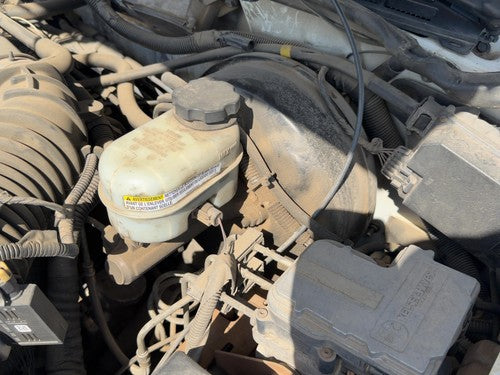 2002 Chevy S10 Blazer Power Brake Booster with Master Cylinder 4.3L 15234951