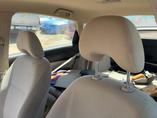 2004-2005 Toyota Prius Pair Of Front Headrests Oem Left Right Set Seat Tan 08