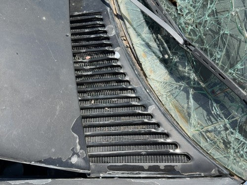 73-80 Mercedes 450SL 107 Driver Left Windshield Wiper Cowl Vent Trim Cover
