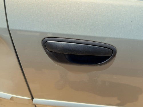 2005-2006 Subaru Legacy Outback RH Front Outside Door Handle OEM 61021AG02ANN