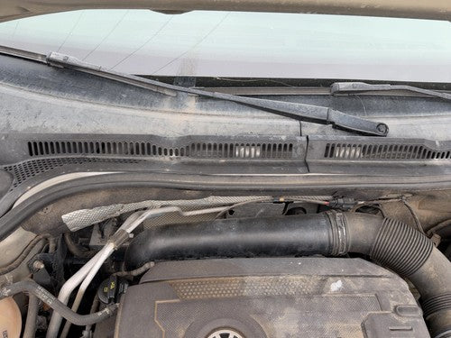 11-18 Vw Jetta Windshield Wiper Cowl Vent Trim Panel Oem Cover