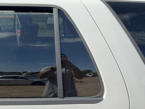 95-05 Chevy S10 Blazer Driver Left Rear Vent Window Back Door Glass with Frame