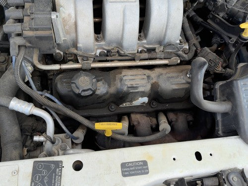 1996-2000 Chrysler Town & Country Driver Left Valve Cover Oem 3.3L 4781449Aa