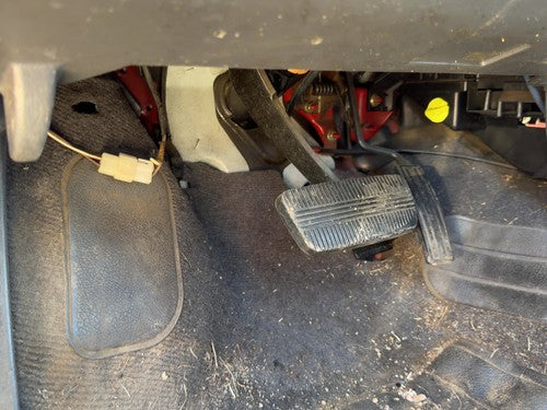90-95 Nissan Pathfinder Brake Pedal Assembly Automatic 3.0L OEM