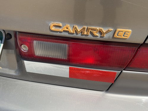 1997-2001 Toyota Camry Passenger Right Inner Tail Light Assembly OEM 81670AA020