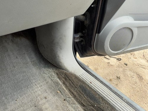 2006 Chevy Equinox Passenger Right Lower Kick Trim Panel Oem Light Gray 14B