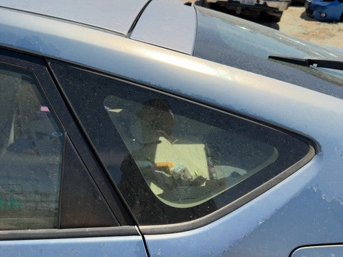 2004-2009 Toyota Prius Driver Left Rear Quarter Glass Side Window OEM 6272047011