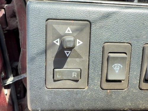 1985-1988 Nissan Maxima GXE Sedan Power Mirror Control Switch OEM 3.0L