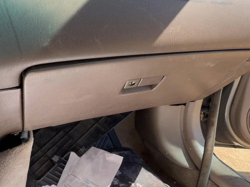 97-01 Toyota Camry Glove Box Assembly Complete Door Latch Oak FT4 55303AA010E0