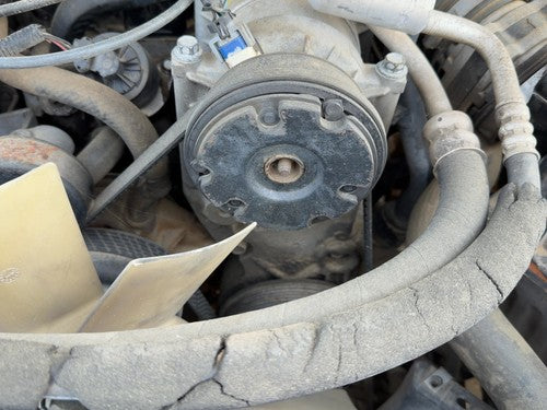 2001 Chevy S10 Blazer Power Steering Pump With Mount Bracket Oem 4.3L