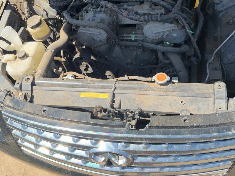 2006-2008 Infiniti M35 Radiator