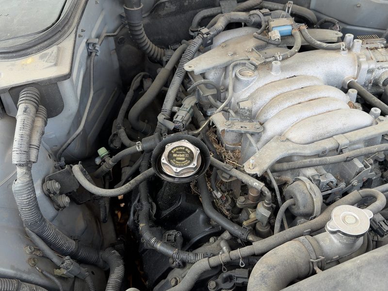 2003-2005 Infiniti FX Series Cylinder Head