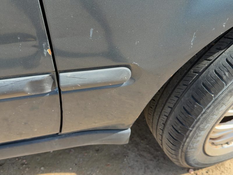 1996-2000 Honda Civic (see Also Delsol & Crx) Fender Moulding RH