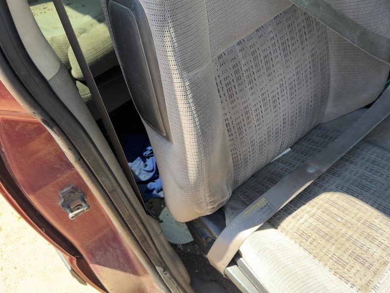 2002-2004 Chevrolet Venture Front Seat Belt RH
