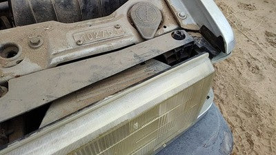 1990-1992 Volvo 740 Driver Left Head Light Oem Front Lamp With Bracket 13696034