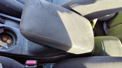 2003-2006 Mitsubishi Outlander Center Console Lid Only Arm Rest Fold Down Black