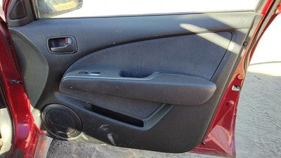 03-06 Outlander Passenger Right Front Door Trim Panel With Switches Black